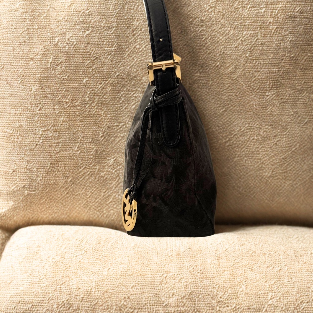 Michael Kors Jet Set Signature Shoulder Bag - Picture 6 of 9
